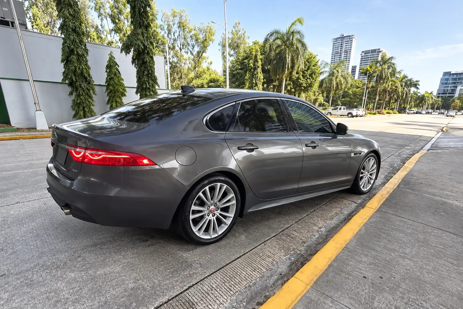 Jaguar XF vendido por Tu Patio