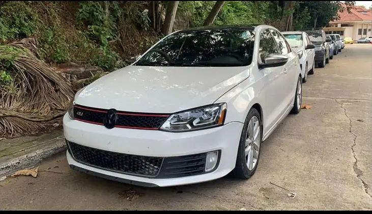 Volkswagen Jetta GLI vendido por Tu Patio
